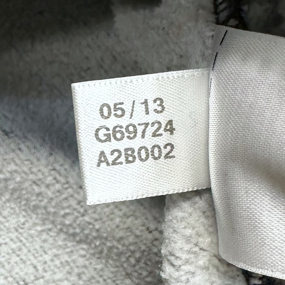 Adidas Originals Pull Over Crew Neck Sweater G69724 Large Grey Yellow - Picture 7 of 7